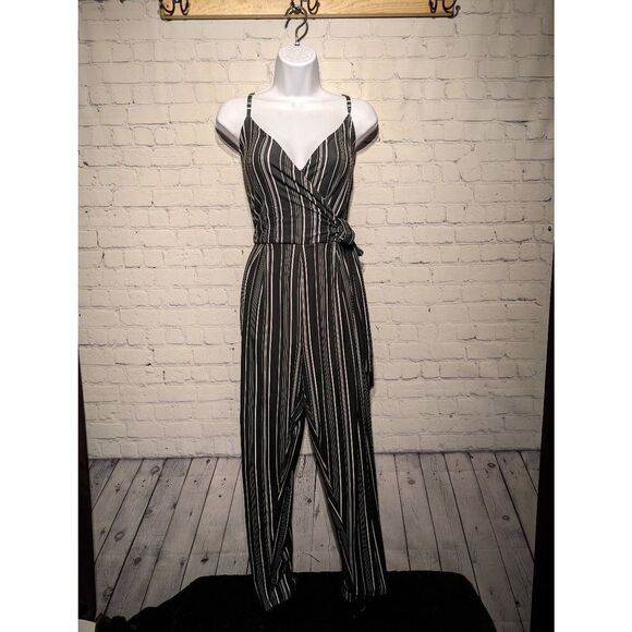Just be stretchy faux wrap jumpsuit size medium - Picture 1 of 3